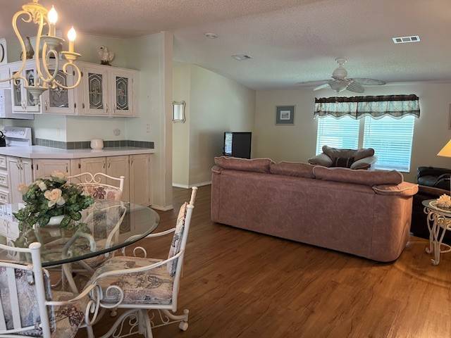 1912 Hazeltine Way a Winter Haven, FL Mobile or Manufactured Home for Sale